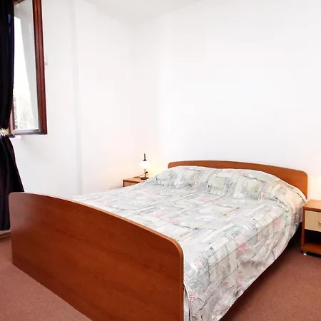 Family Friendly Seaside Zaton, Zadar - 298 Затон