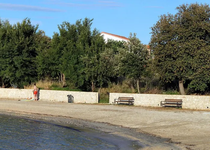 Апартаменты Family Friendly Seaside Zaton, Zadar - 298