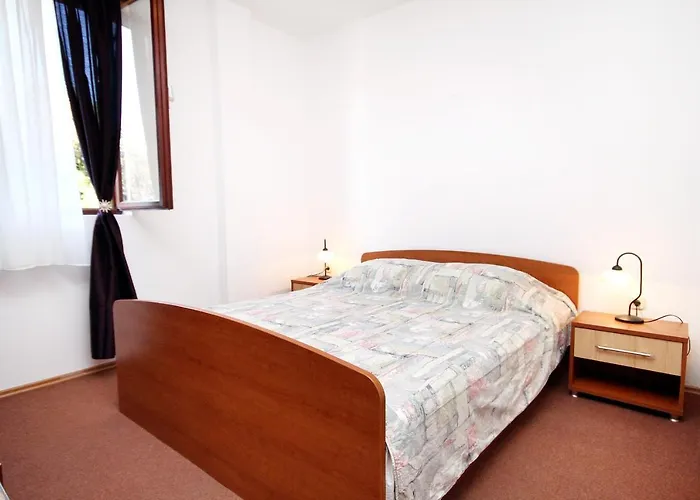 Family Friendly Seaside Zaton, Zadar - 298 Затон