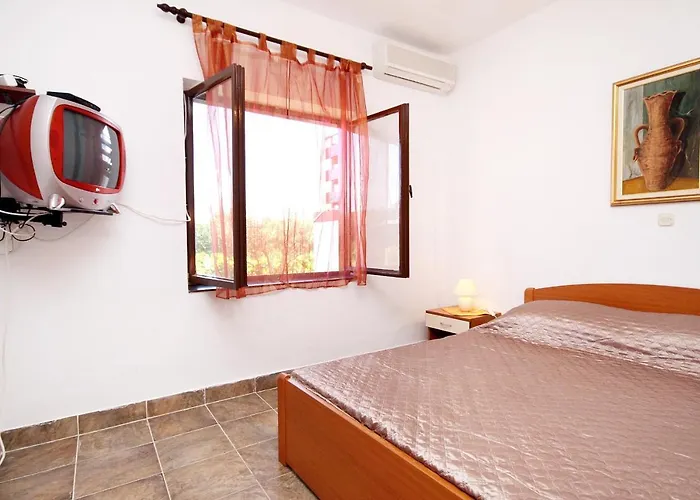 Family Friendly Seaside Zaton, Zadar - 298 Апартаменты *