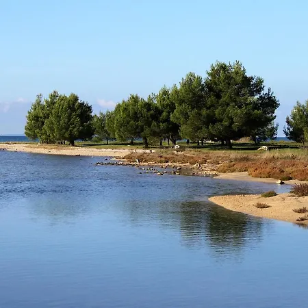 Family Friendly Seaside Zaton, Zadar - 298 Apartman Zaton (Zadar)