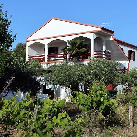 Family Friendly Seaside Zaton, Zadar - 298 Appartement Zaton (Zadar)