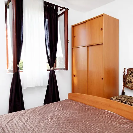Family Friendly Seaside Zaton, Zadar - 298 * Затон